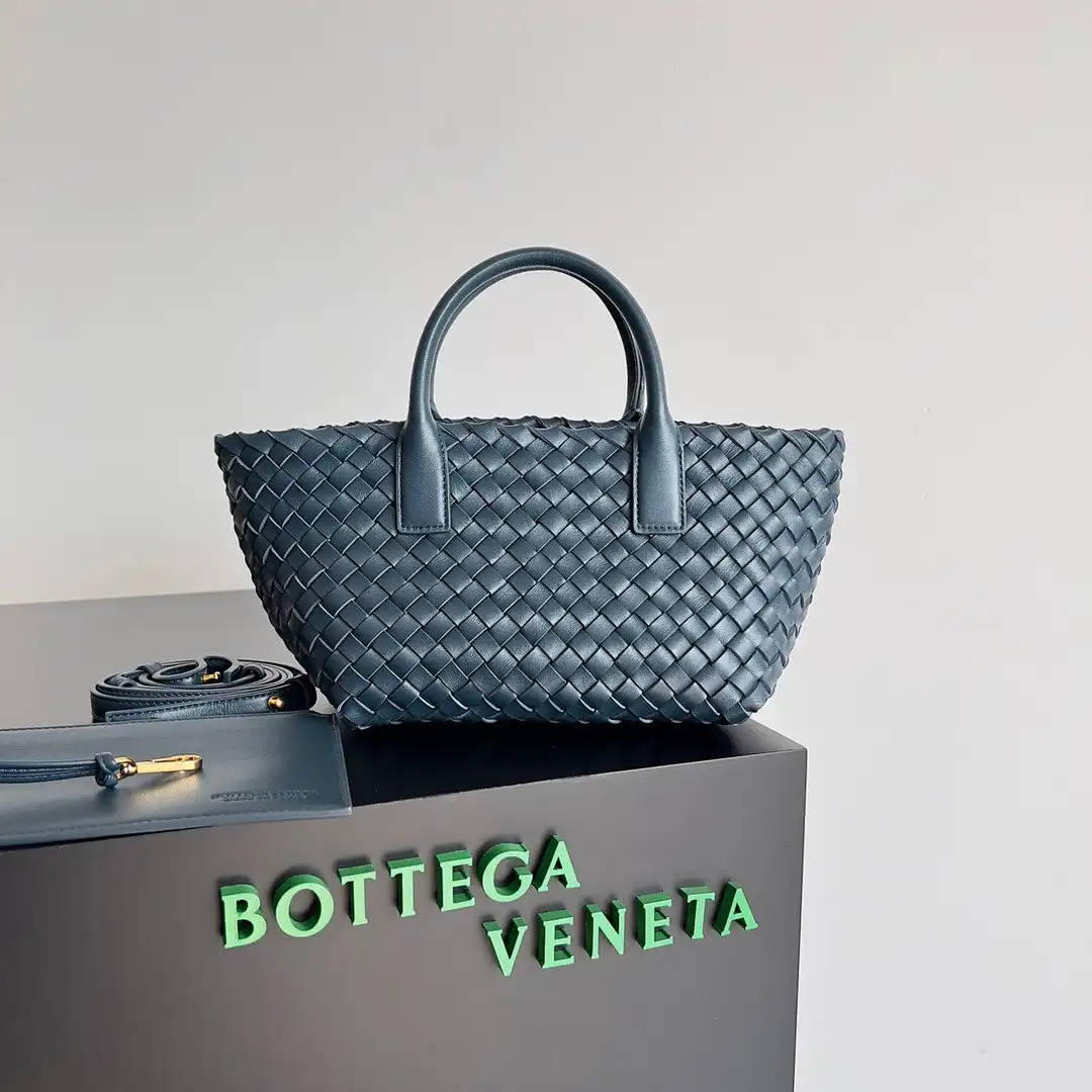 Cheap BOTTEGA VENETA MINI CABAT 0130