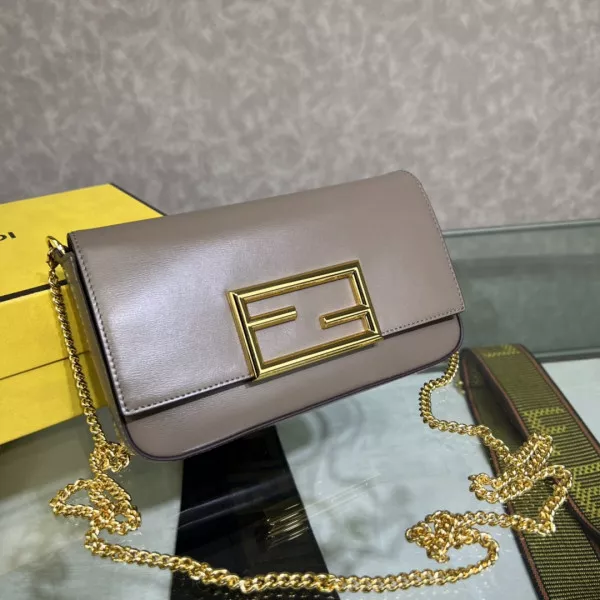 Affordable FENDI Wallet On Chain With Pouches 0119