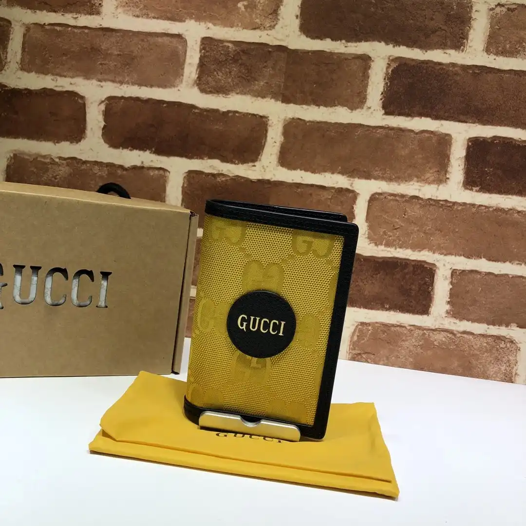 Affordable GUCCI Off The Grid passport case 0125