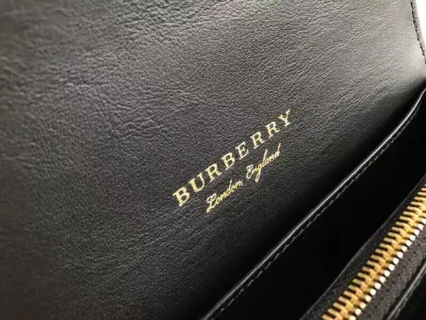 Cheap Burberry The Buckle 0122