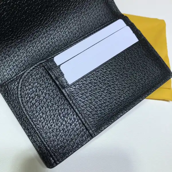 Affordable GUCCI Off The Grid passport case 0125