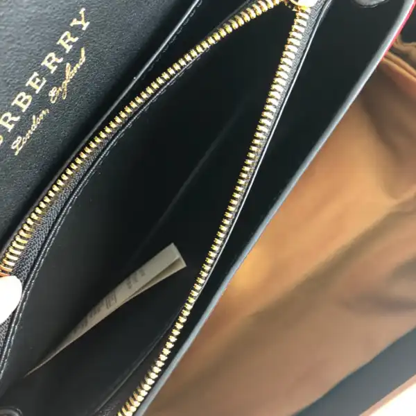 Cheap Burberry The Buckle 0122