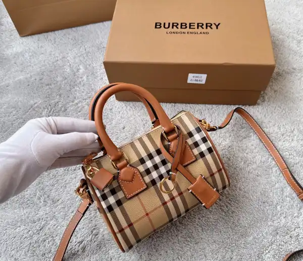 Cheap BURBERRY Mini Check Bowling Bag-18.5*11*12CM 0122