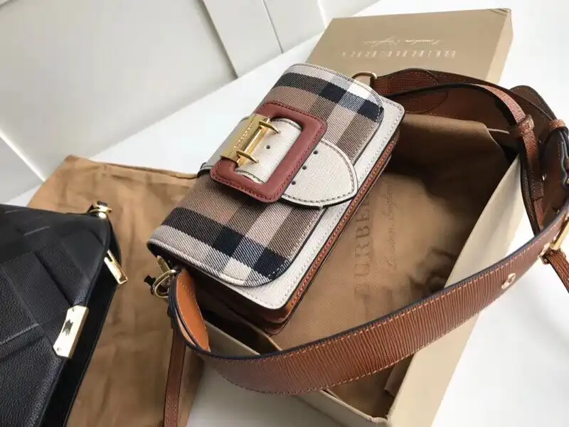 Cheap Burberry The Buckle 0122