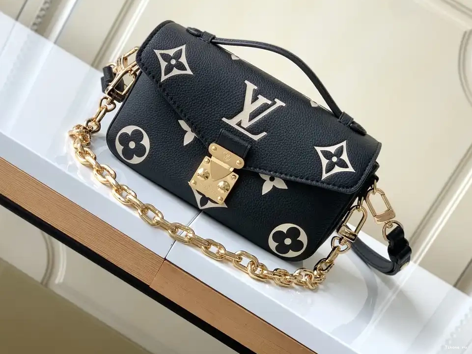 Cheap POCHETTE WEST LOUIS METIS VUITTON EAST 0221