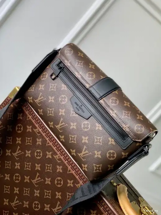 Cheap Messenger LOUIS VUITTON S-Cape 0209