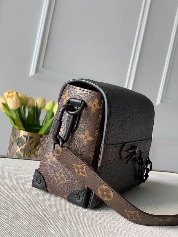 Affordable LOUIS VUITTON SOFT TRUNK 0205