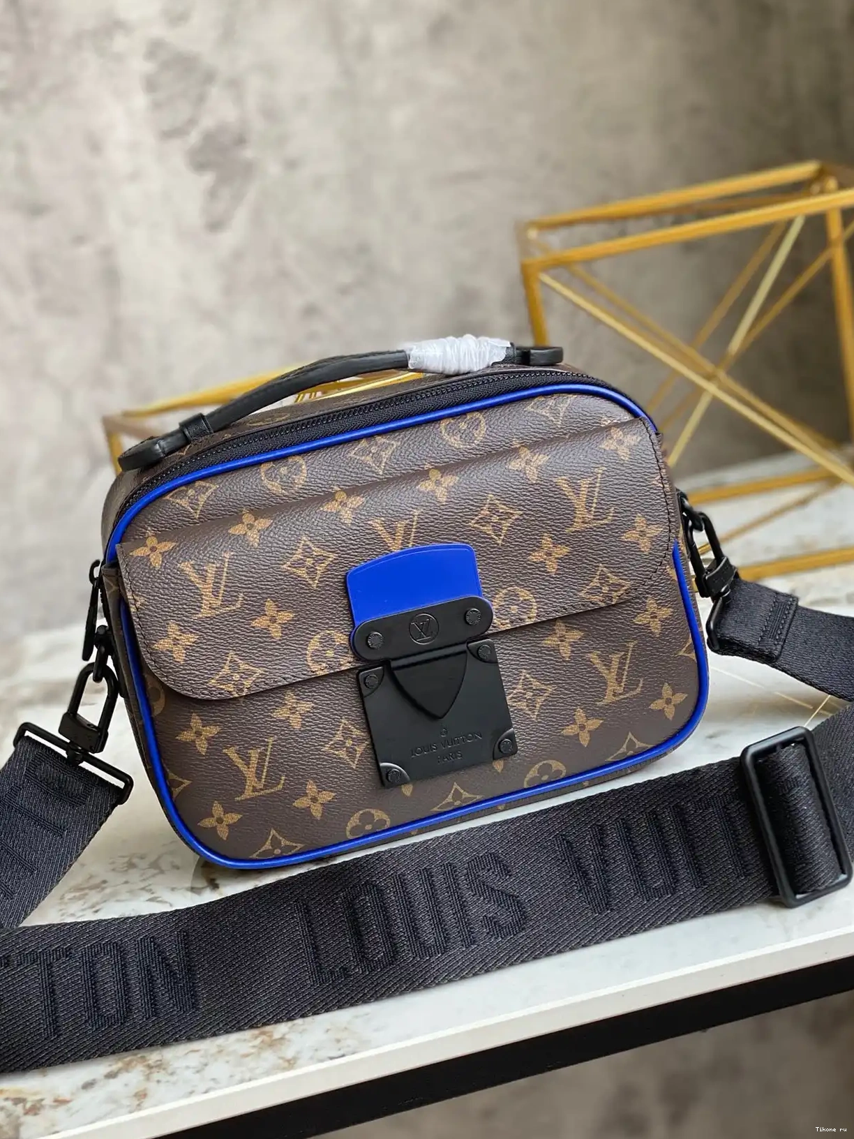 Cheap S LOCK MESSENGER LOUIS VUITTON 0220