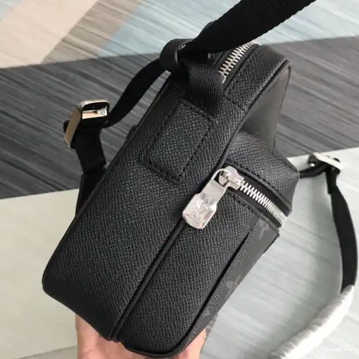 Cheap OUTDOOR MESSENGER VUITTON LOUIS 0213