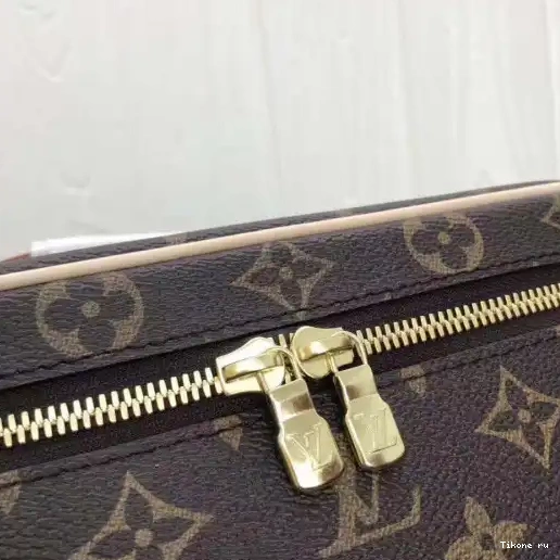 Affordable TOILETRY BAG LOUIS VUITTON 0216