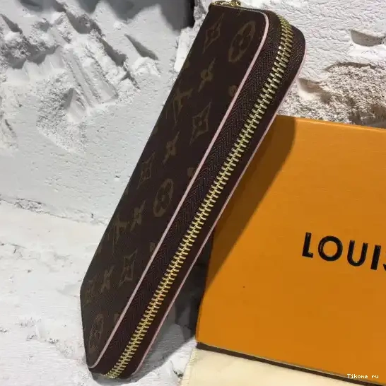 Affordable Louis Vuitton Wallet 0213