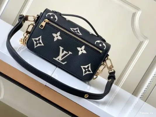 Cheap POCHETTE WEST LOUIS METIS VUITTON EAST 0221