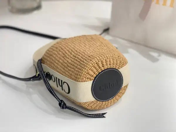 Cheap CHLOÉ small basket 0201