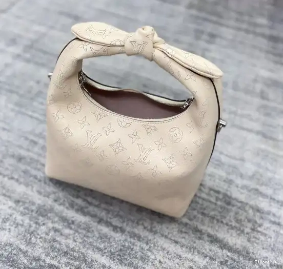 Affordable VUITTON LOUIS KNOT WHY PM 0224