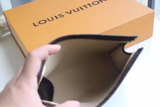 Affordable 19 TOILETRY VUITTON LOUIS POUCH 0222