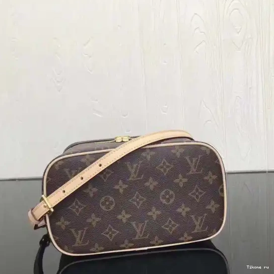 Affordable TOILETRY BAG LOUIS VUITTON 0216