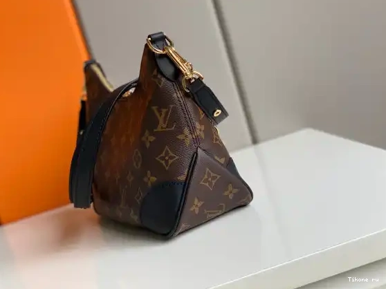 Cheap VUITTON ODEON LOUIS 0220