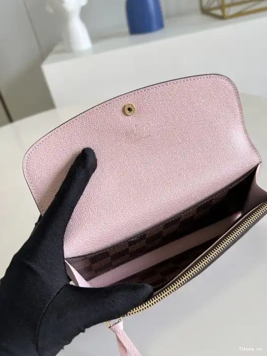 Affordable LOUIS VUITTON EMILIE wallet 0219