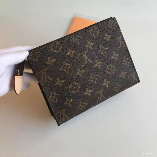 Affordable VUITTON TOILETRY LOUIS POUCH 19 0225