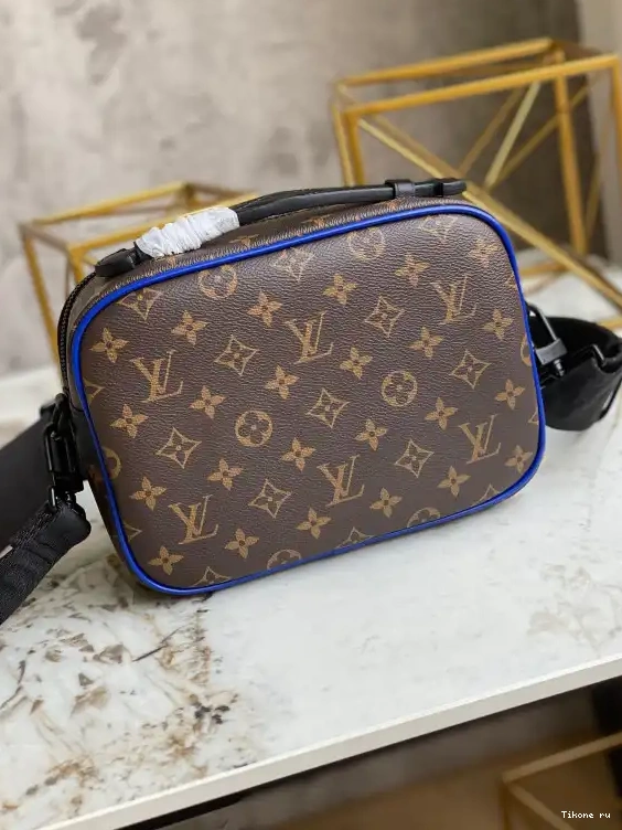 Cheap S LOCK MESSENGER LOUIS VUITTON 0220