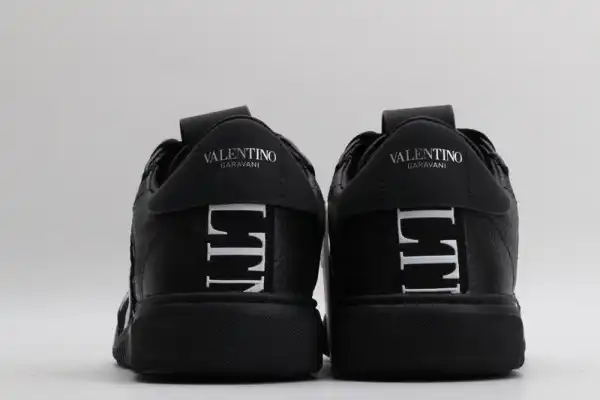 Cheap VALENTINO VL7N SNEAKER 0205