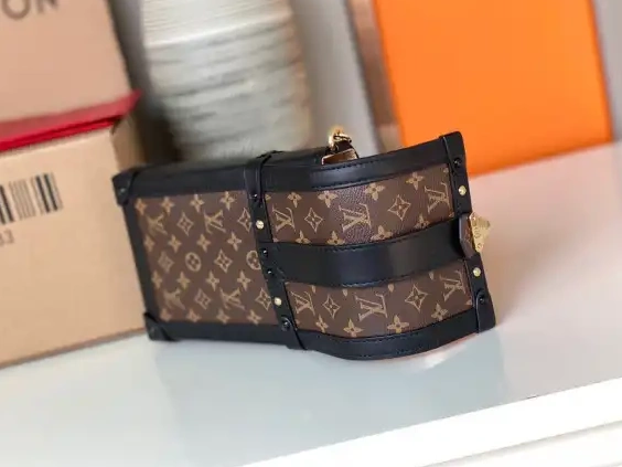 Cheap VERTICAL POCHETTE LOUIS TRUNK VUITTON 0210