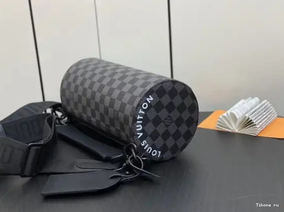 Affordable Soft Polochon VUITTON PM LOUIS 0224