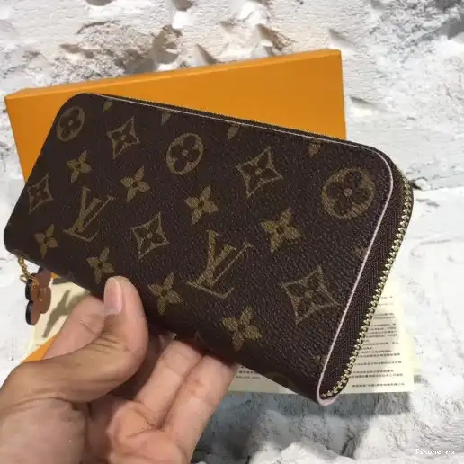 Affordable Louis Vuitton Wallet 0213