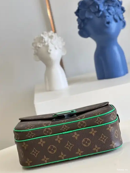 Affordable LOUIS LOCK VUITTON S MESSENGER 0218