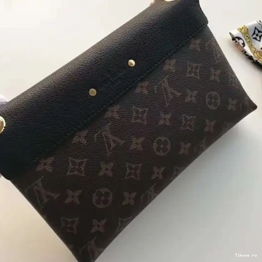 Affordable CHAIN Vuitton Louis PALLAS 0207