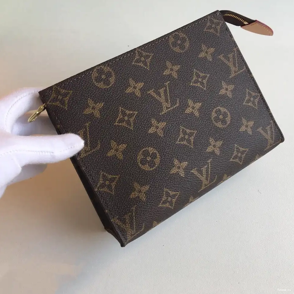 Affordable VUITTON TOILETRY LOUIS POUCH 19 0225